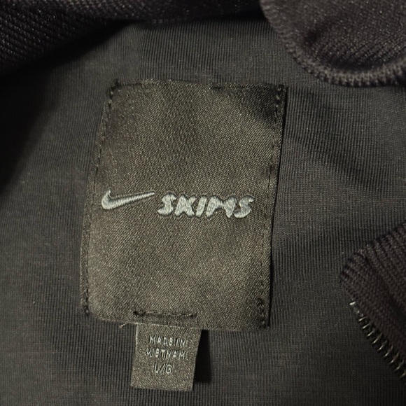 NikeSKIMS Matte Tricot
Women's Oversized Full-Zip Track Jacket - Picture 9 of 12